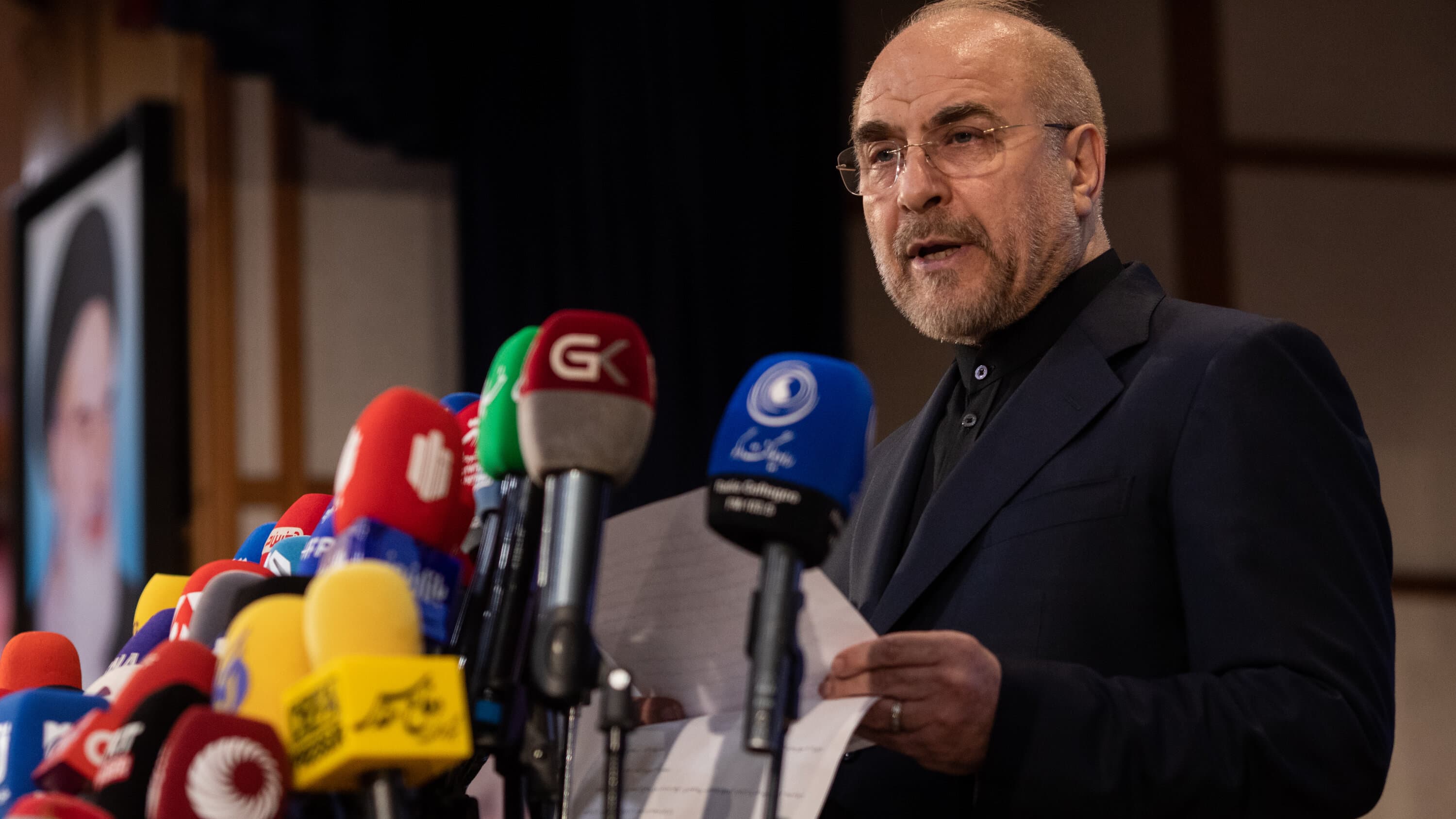 Photograph accompanying: Iran War: Tehran Says U.S. Seeking ‘Exit’ From Region as Israel Strikes Gaza