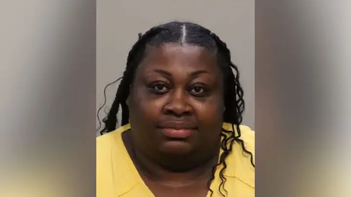 Photograph accompanying: Florida Woman hiding stolen money in her own body is now arrested